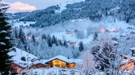 Uma estância de esqui na neve