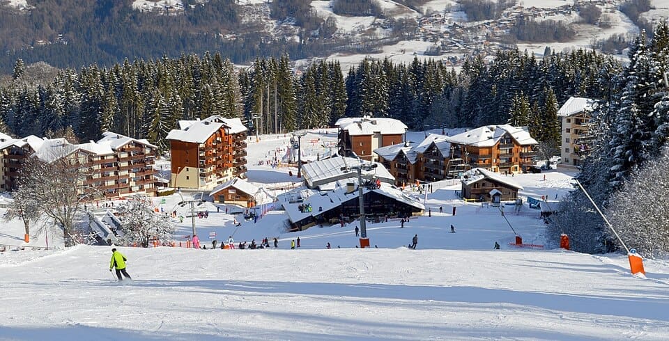Morillon les Esserts from the slopes, 2014
