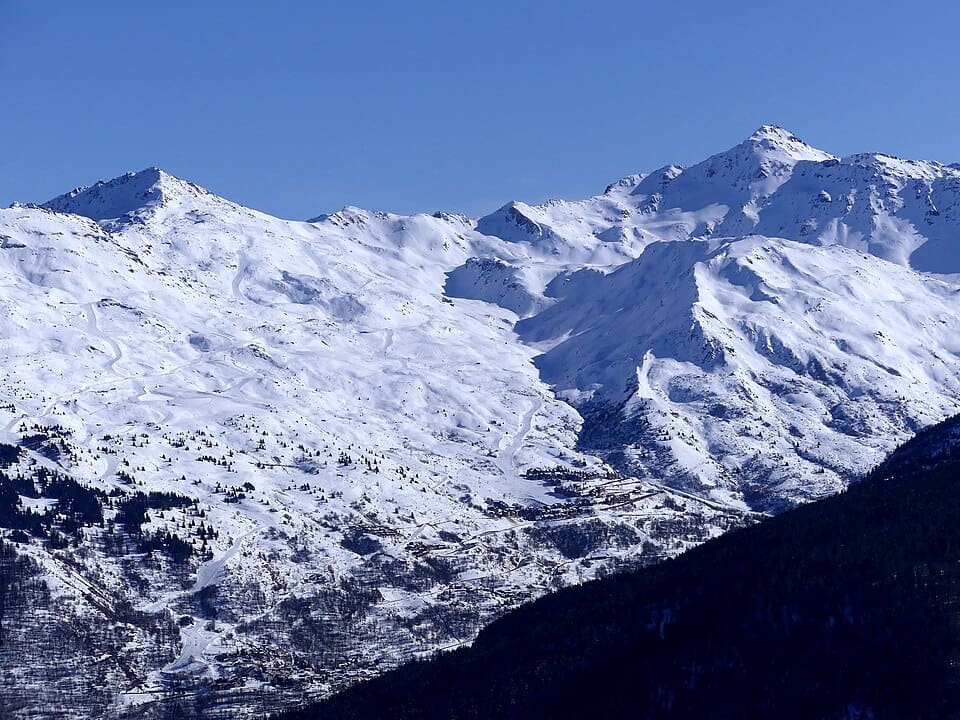 Valmeinier ski resort area in winter